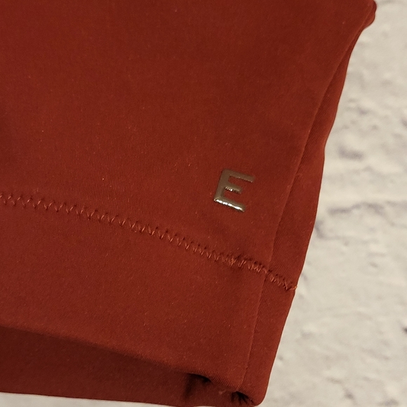 NWT Everlane The Performance Bra in Dark Red - Picture 10 of 13